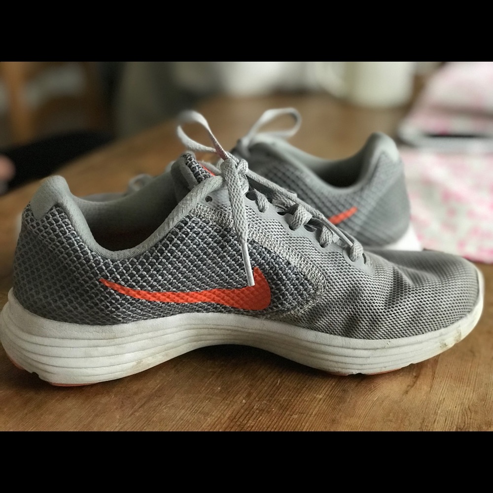 new Nike athletic/running shoes